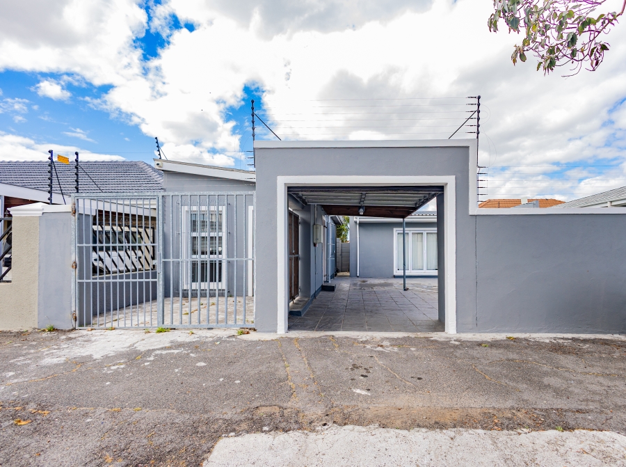 5 Bedroom Property for Sale in Vasco Estate Western Cape